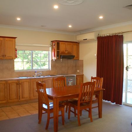 אלבורי Meramie Motor Inn מראה חיצוני תמונה
